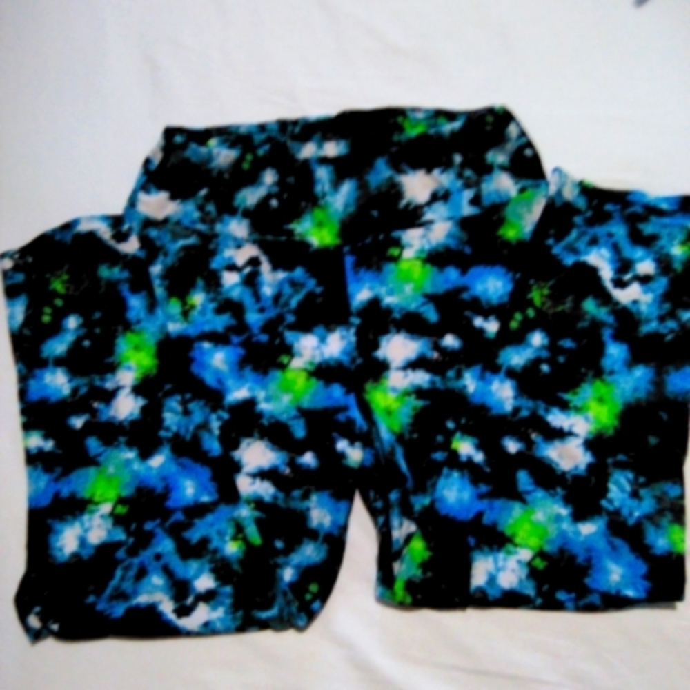 No Boundaries Cropped Nebula leggings